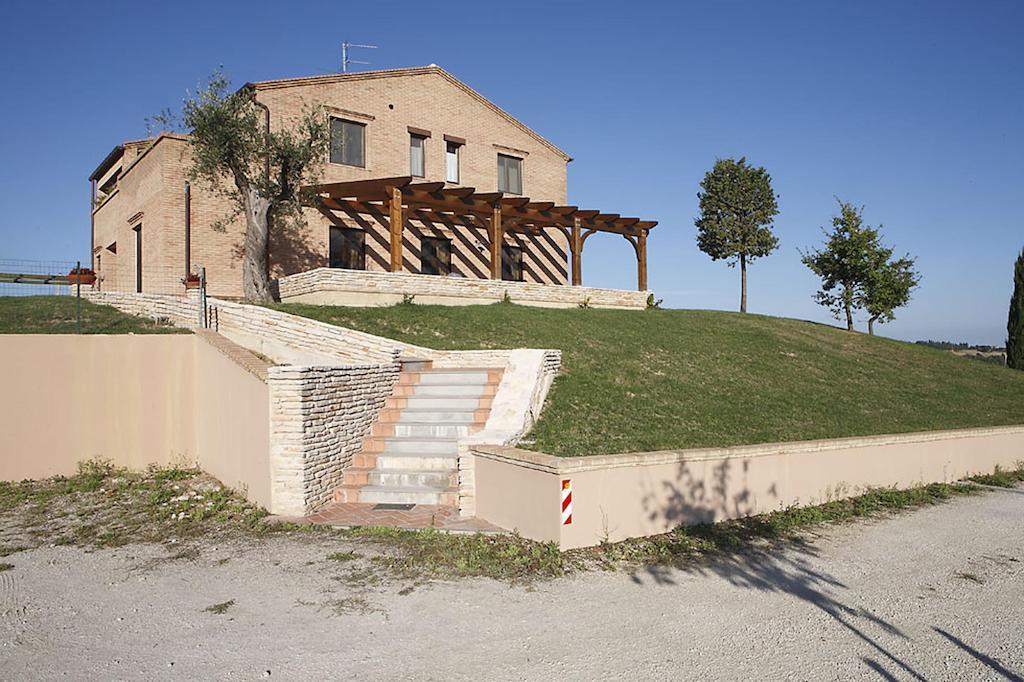 Agriturismo Fattoria Marchetti Montalto delle Marche Exterior photo