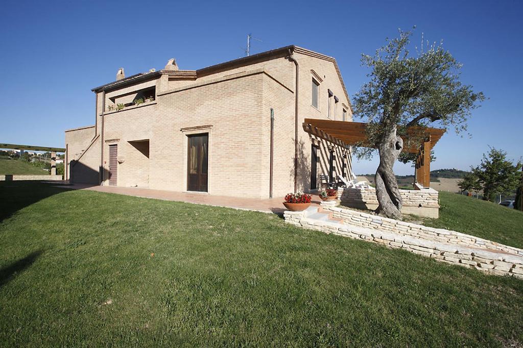 Agriturismo Fattoria Marchetti Montalto delle Marche Exterior photo